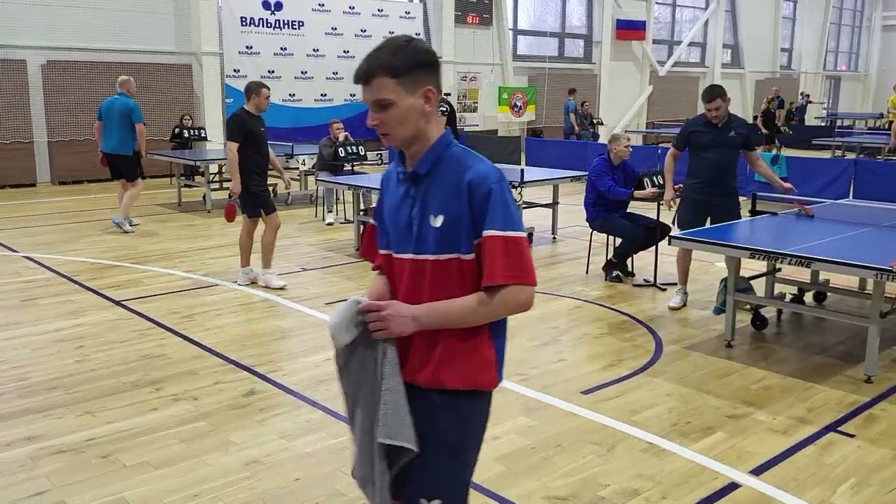 Три четвертьфинала  в одном видео . Концовка огонь . Комментирует запрещённый комментатор. 