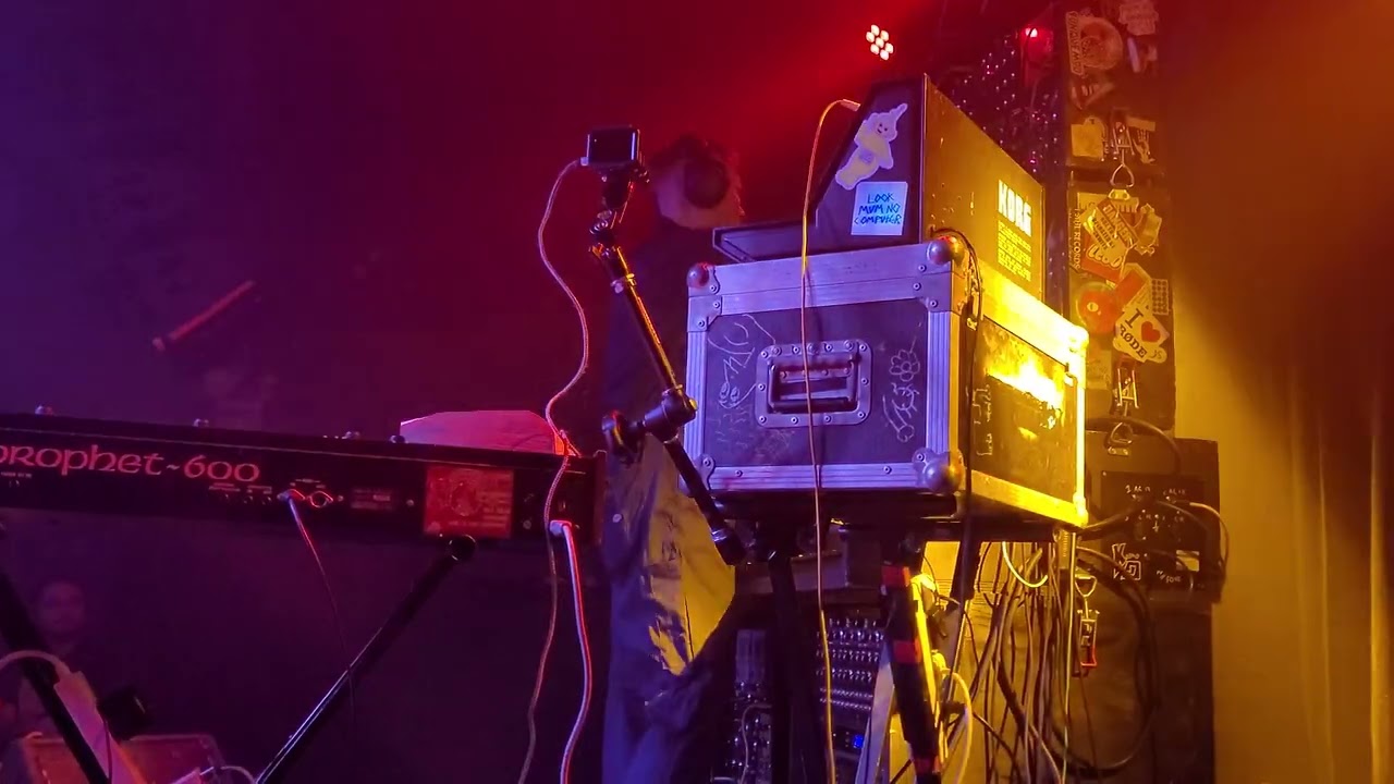 No Scrubs (Live Cover) - Look Mum No Computer