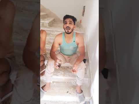 نازل وانا ماشي علي الشوق بي رجليا