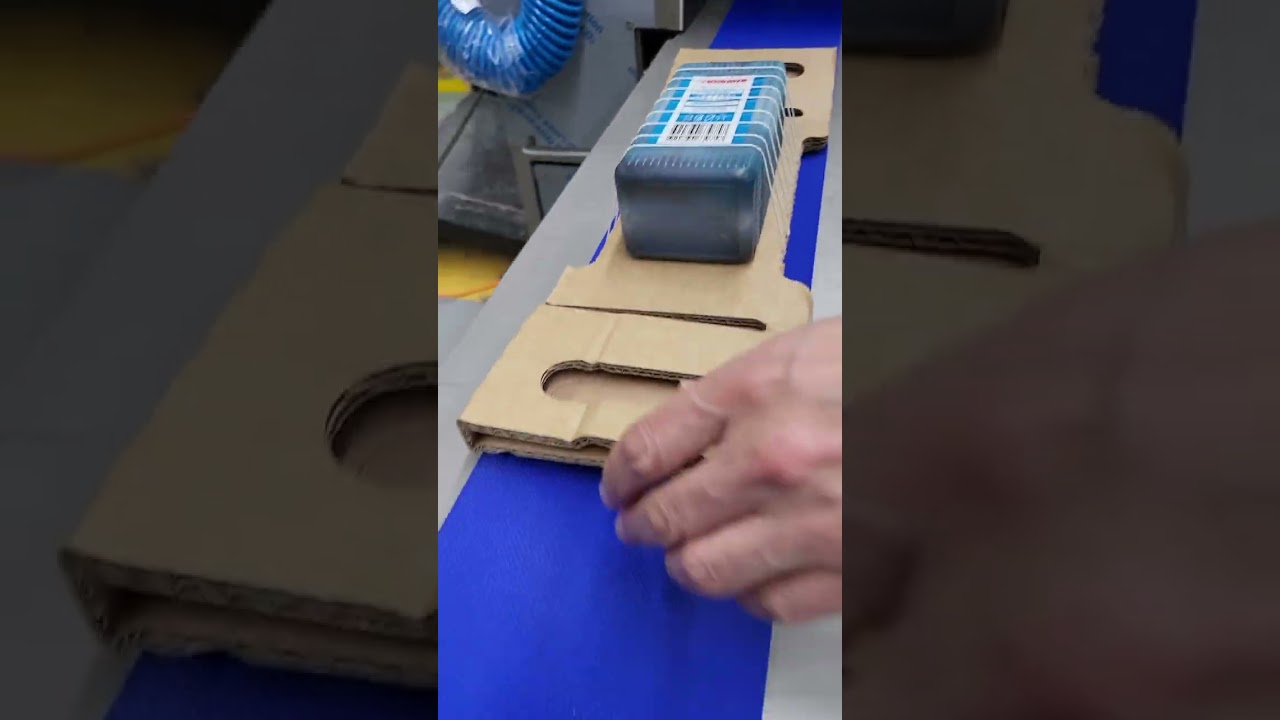 Trayverpackung vollautomatisch ohne Plastik mit 100% Baumwollkordel