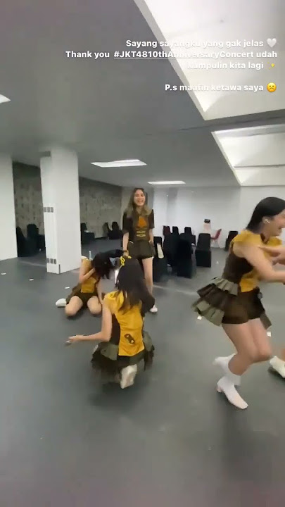 Keseruan Gen 2 dibackstage JKT48 anniv 10th concert. IGS membre