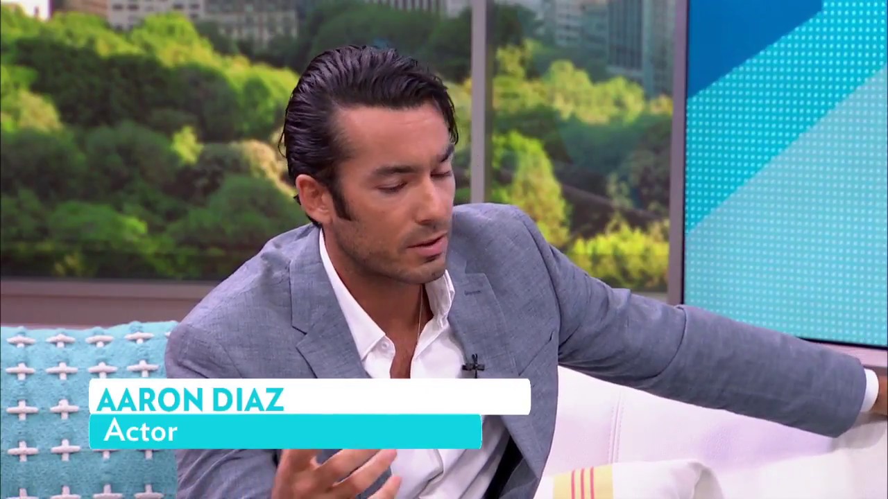 Aarón Díaz nos visita en People VIP - YouTube