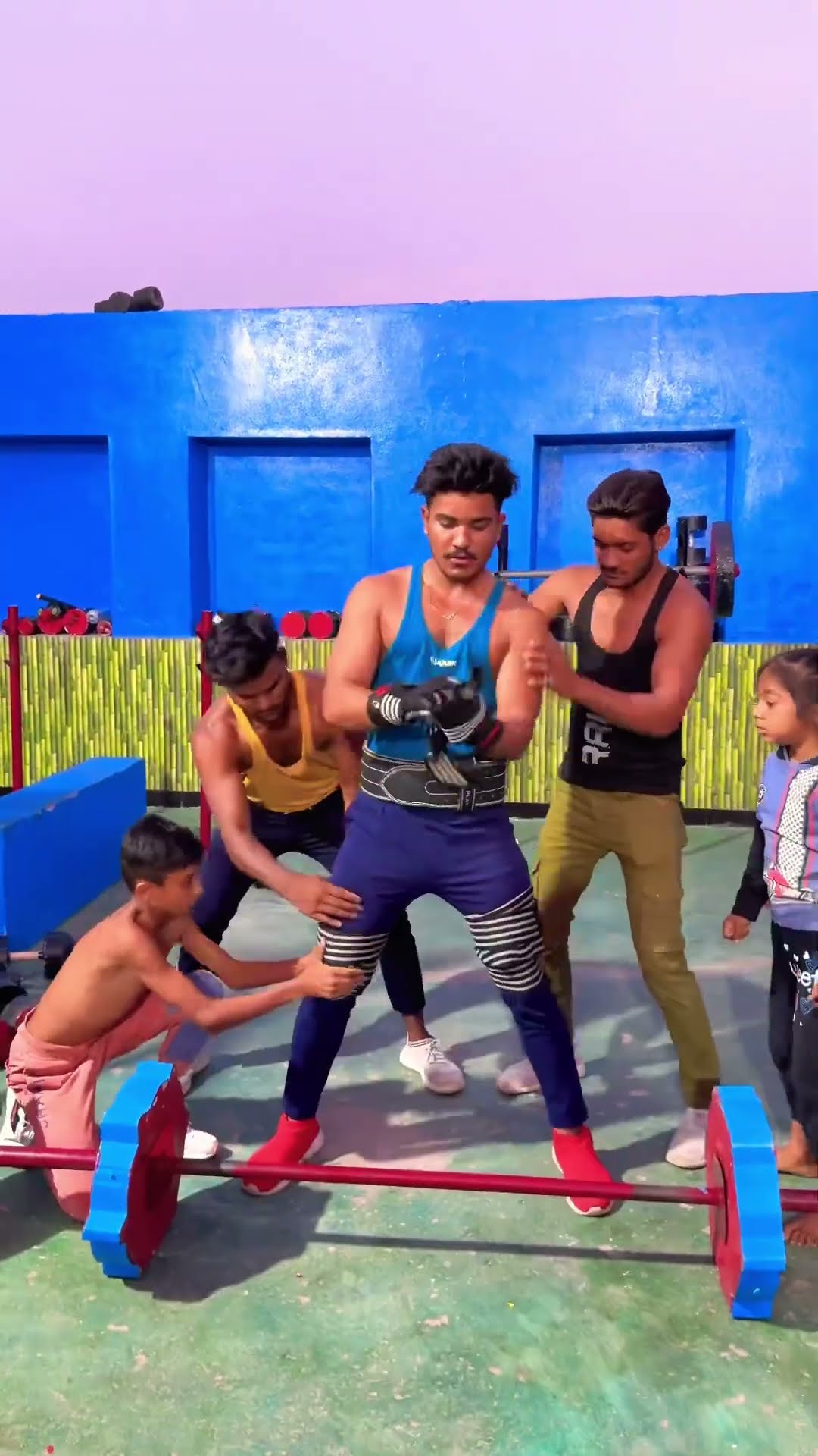 Video पूरा देखना 500KG Lift ??? #shortvideo #funnyvideo #comedy