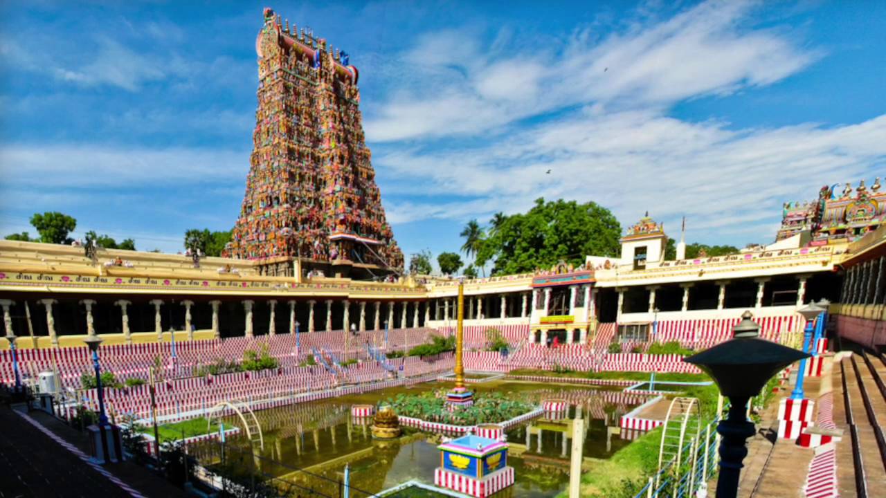 மிரள வைக்கும் மீனாட்சி அம்மன் கோவிலின் பிரம்மாண்ட வரலாறு | History of  Madurai Meenakshi Temple - YouTube