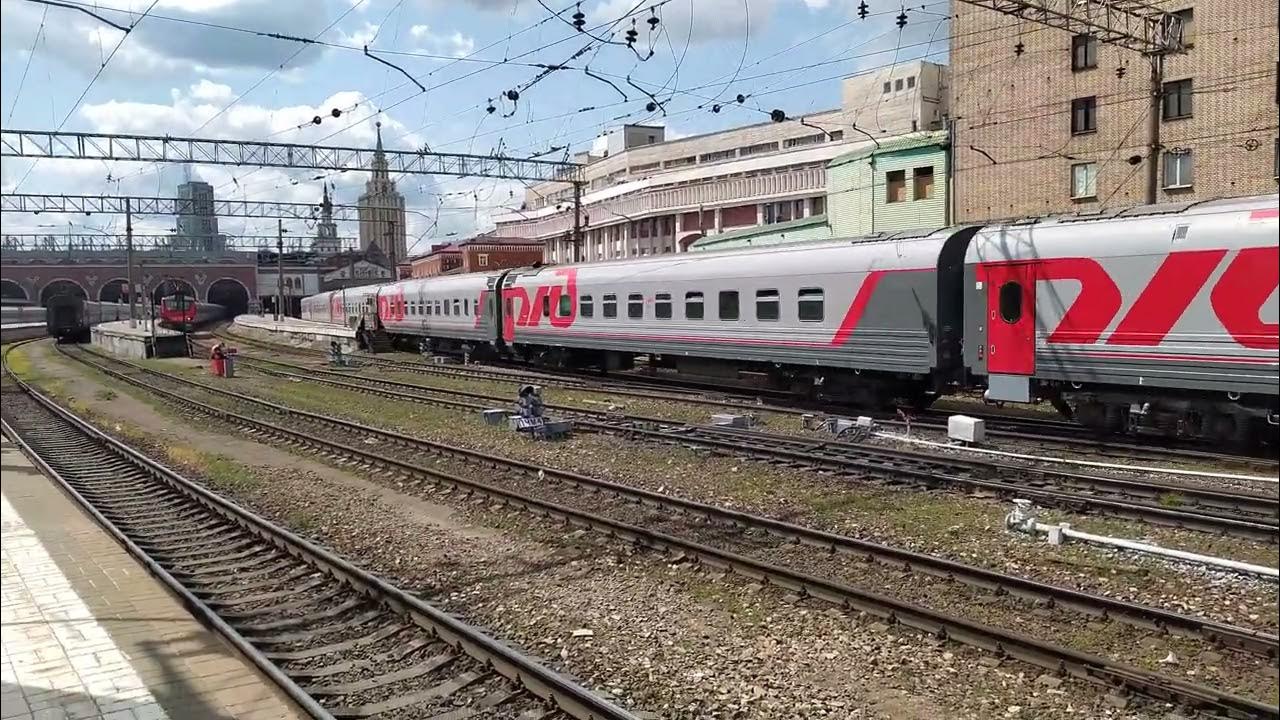 Поезд Москва - Чита остановили в Екатеринбурге из-за умершей девочки: Новости