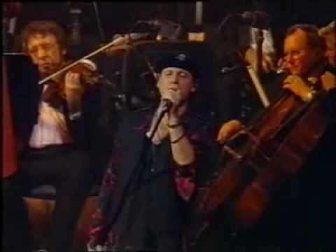 Scorpions - Still Loving You - Moscow 2001 (with orchestra).mp4