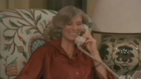 Phyllis S01E12 So Lonely I Could Cry