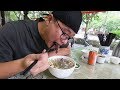 【阿星探店】老陕吃羊肉泡馍自己掰，两个馍的水围城汤宽肉烂，要放辣酱就糖蒜