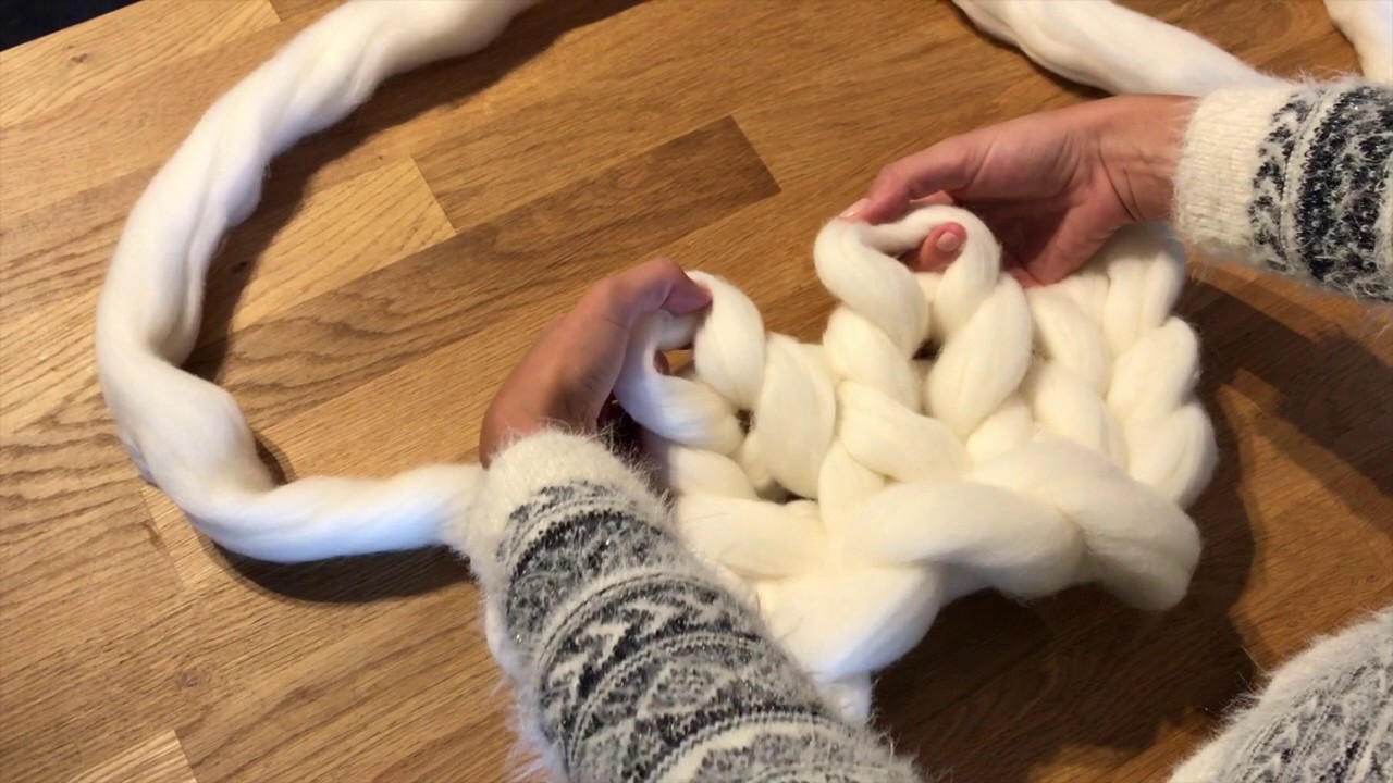 Tricotez votre Echarpe Tube avec les mains! Facile et rapide!