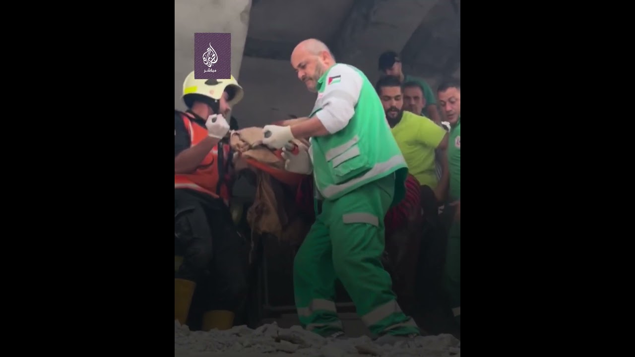 انتشال جــثــ ـامين أفراد عائلة كاملة جراء القــ ــصف الإسرائيلي على غزة
