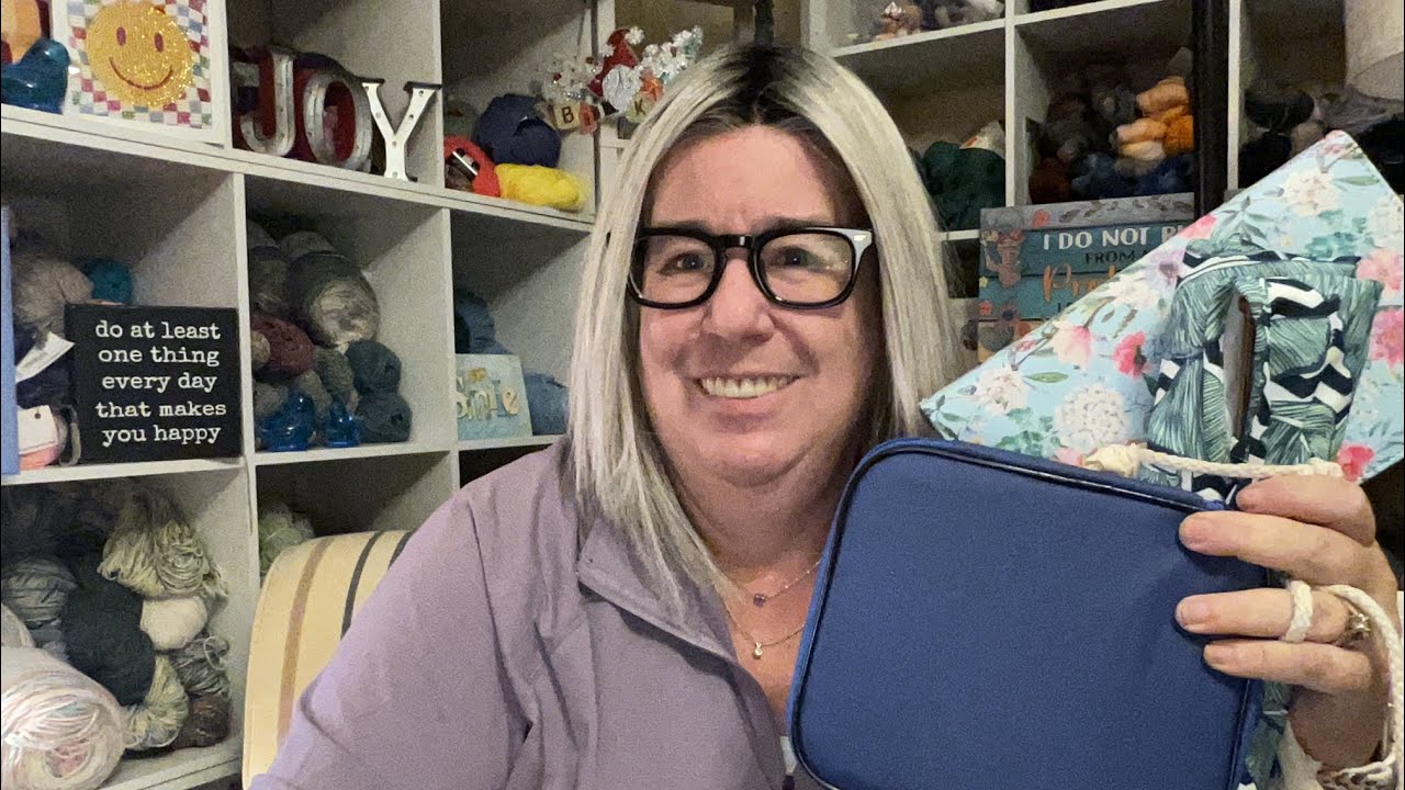 🎶🎶🎶MONDAY MONDAY🎶🎶🎶 CROCHET,KNITTING AND KNOOKING OH MY 