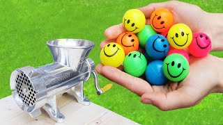 Experiment Smile Balls vs Meat Grinder