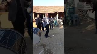 İnegöl Beledi̇yesi̇ Başkanimiz Düğün Zi̇yareti̇nde Çi̇ftetelli̇ye Eşli̇k Etti̇ Düğün Sahi̇pleri̇ni̇ Kirmadi