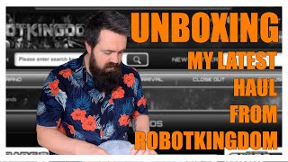 Robotkingdom Unboxing Video: A Selection of New and Old Transformer Figures screenshot 5