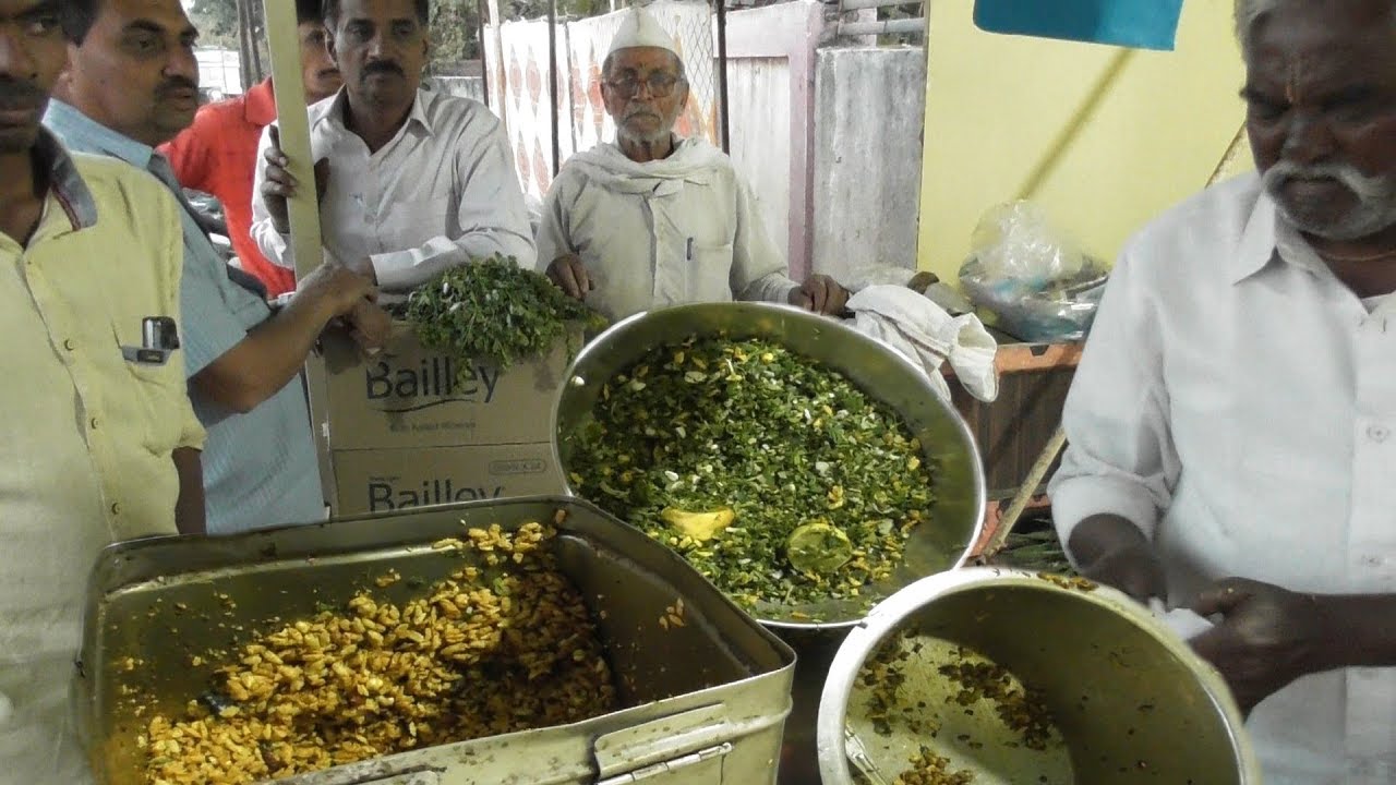 काका का जबाब नहीं - 75 yrs Old Shop - Best Snacks (Chivda Mixture ) - Street Food India | Indian Food Loves You