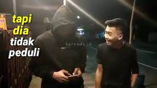 Chat an tiap hari merasa memiliki .tapi dia tidk peduli.
