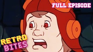 Trapped in a Haunted Painting | Halloween Full Episode | Original Ghostbusters | Retro Bites