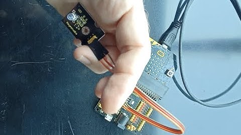 Programming an LED to flash with micro:bit and the Keyestudio Sensor Shield.