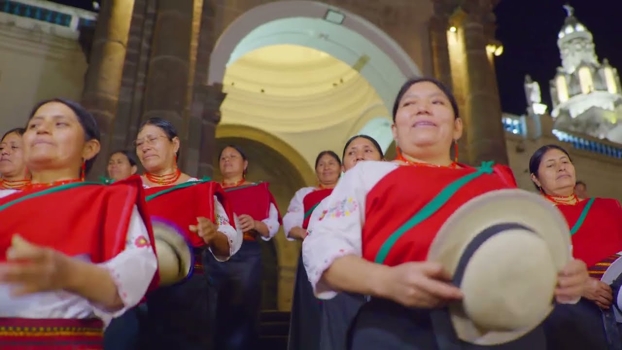 CORO CANTÁRES/ BIBLICO SALMOS  100:1-5 /  Tucui crijcuna Diospaj huasiman  Chayamushpaca