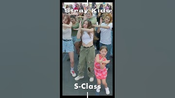 🇺🇸K-pop in public - Stray Kids “S-Class”!