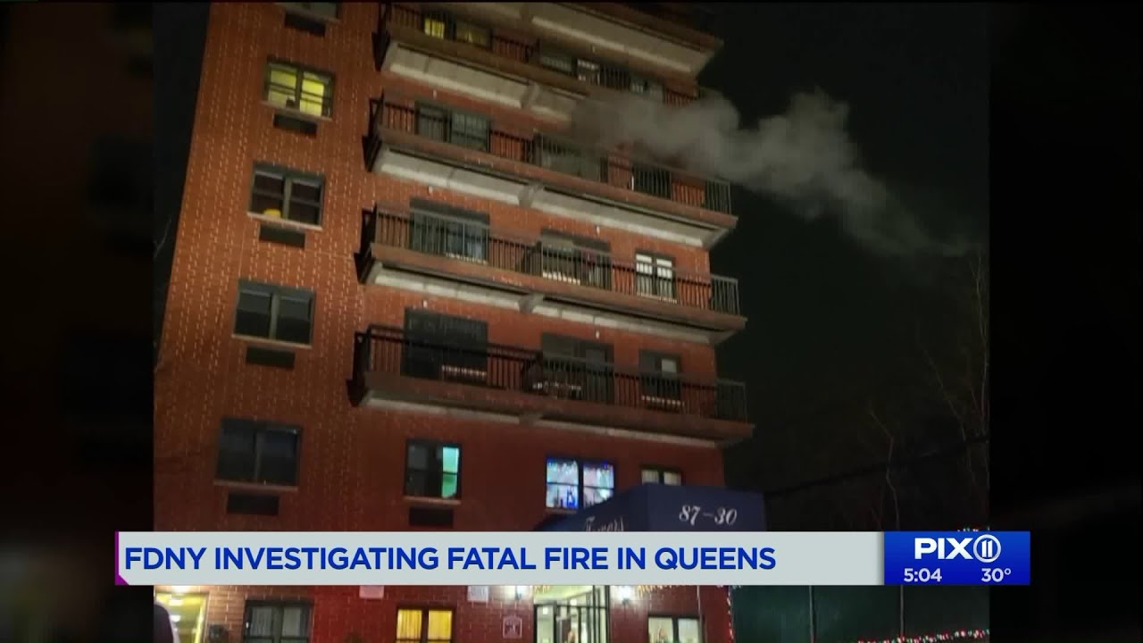 1 dead, 3 injured in Queens apartment fire - YouTube
