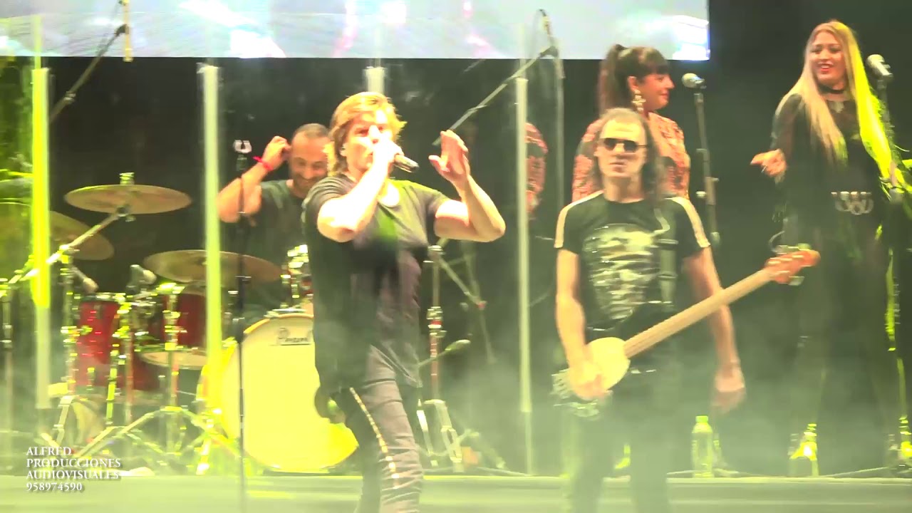 VERANO TRAIDOR. VILMA PALMA E VAMPIROS