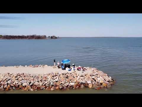 Fishing At Lake Tawakoni 2 Mile Bridge Boat Ramp 02 - YouTube