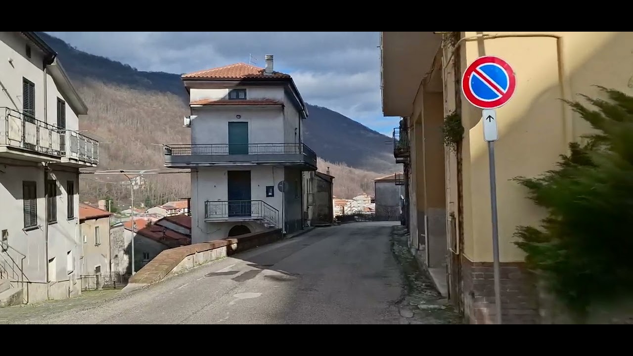 Sanza, Salerno-Italia en 4K y Widescreen