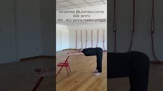 Yoga Over 50: fai questo semplice esercizio per il benessere della tua schiena.