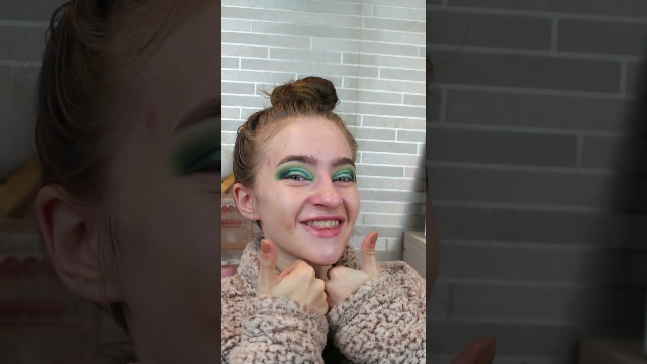 GREEN CUT CREASE WITH MY PROJECT LEVEL UP PALETTE!! 