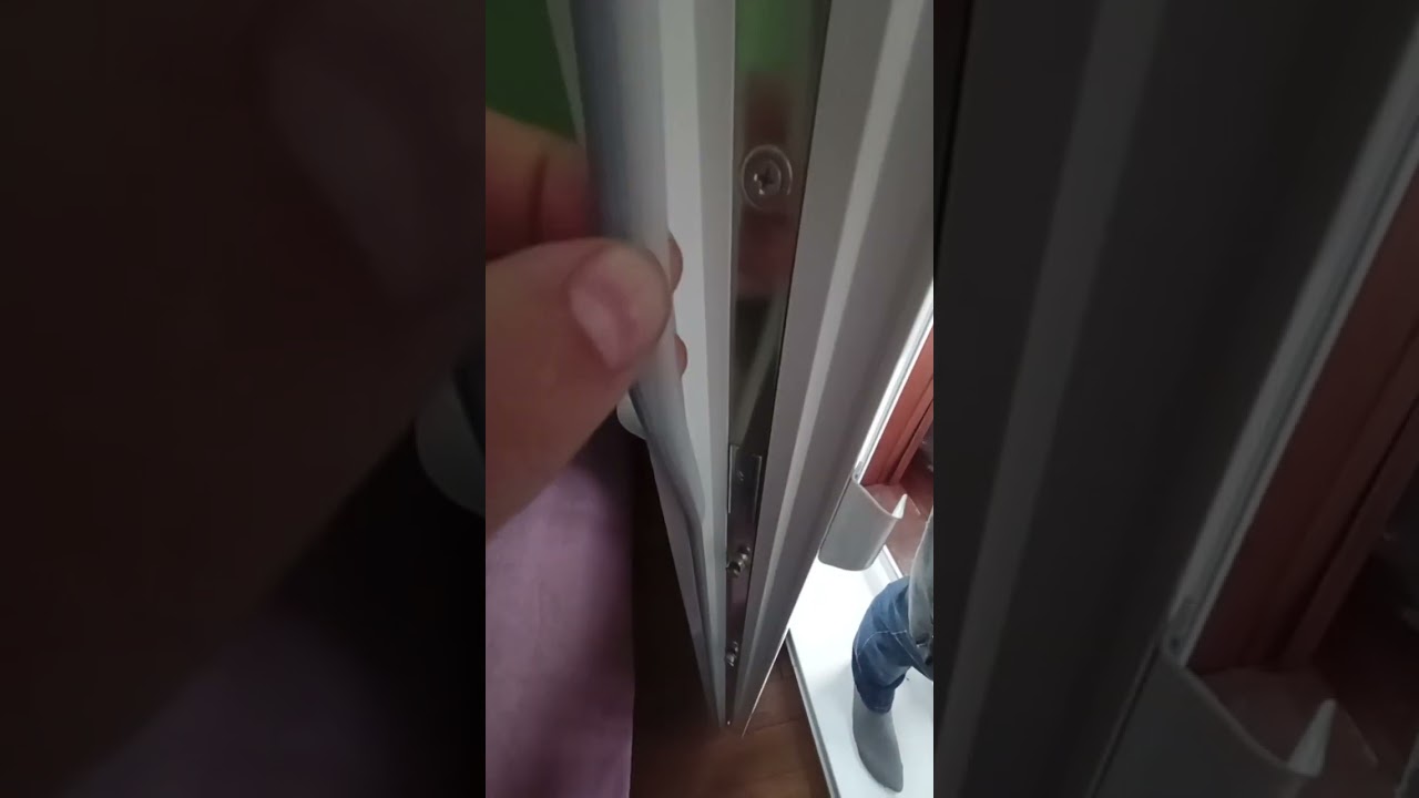 Осмотр и диагностика окон. Пластиковый уплотнитель на профиле enwin? Как его менять?