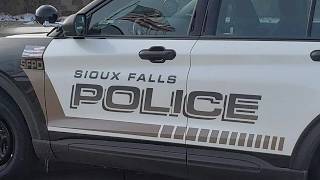 Woman robbed, assaulted in Sioux Falls motel parking lot