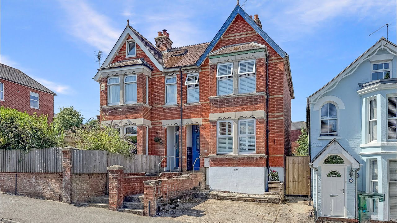 81 Victoria Road Cowes Isle of Wight 