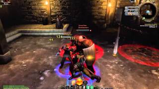 Level 9 Trickster Rogue poking around the Nasher Headquarters in Dungeons & Dragons: Neverwinter