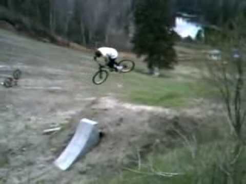 15 year old does flips, 360, 360 tailwhip on mount...