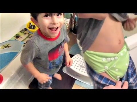 Video Toddler Wants To Wear Diapers Again