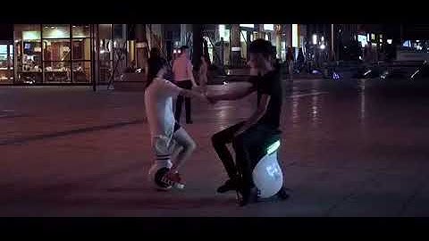 Amazing balance hoverboard omni moving