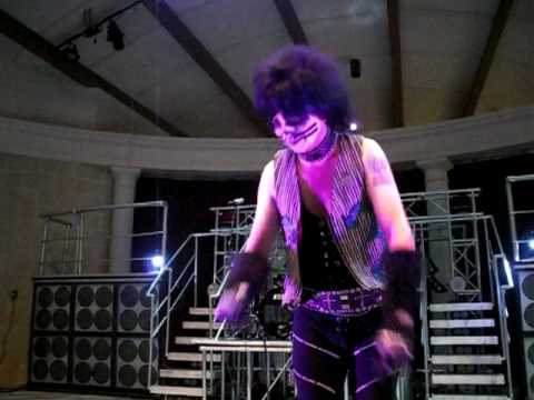 Andrew French Strutter Andrew French of STRUTTER BETH - YouTube