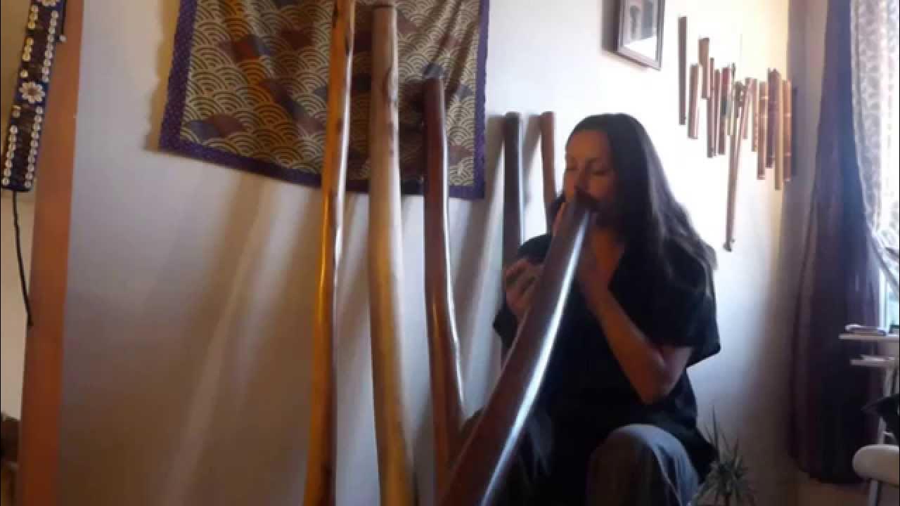 60 second didgeridoo Challenge Adele B YouTube