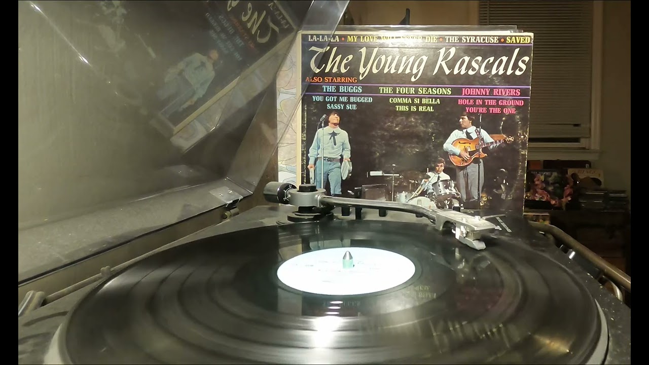 Sassy Sue - The Buggs - 1966 - Coronet - CX 283