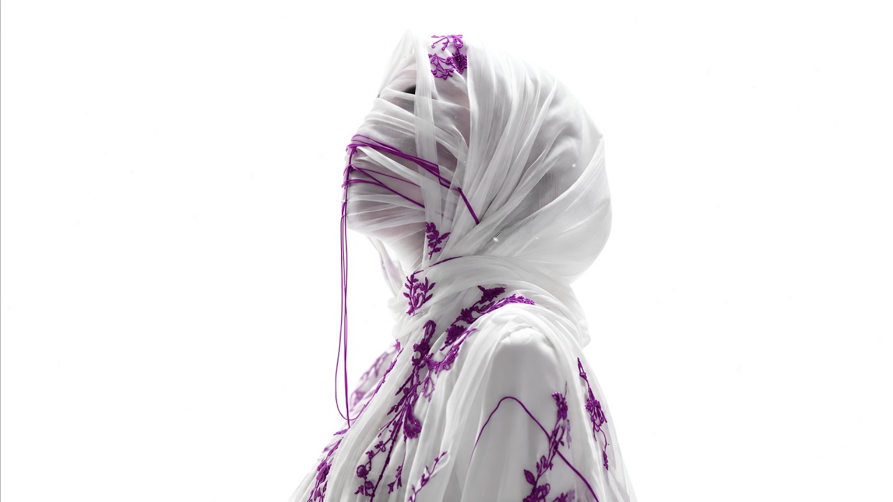White Veiled Queen 4K Live Wallpaper | 3 Hours Peaceful White Aesthetic Ambience