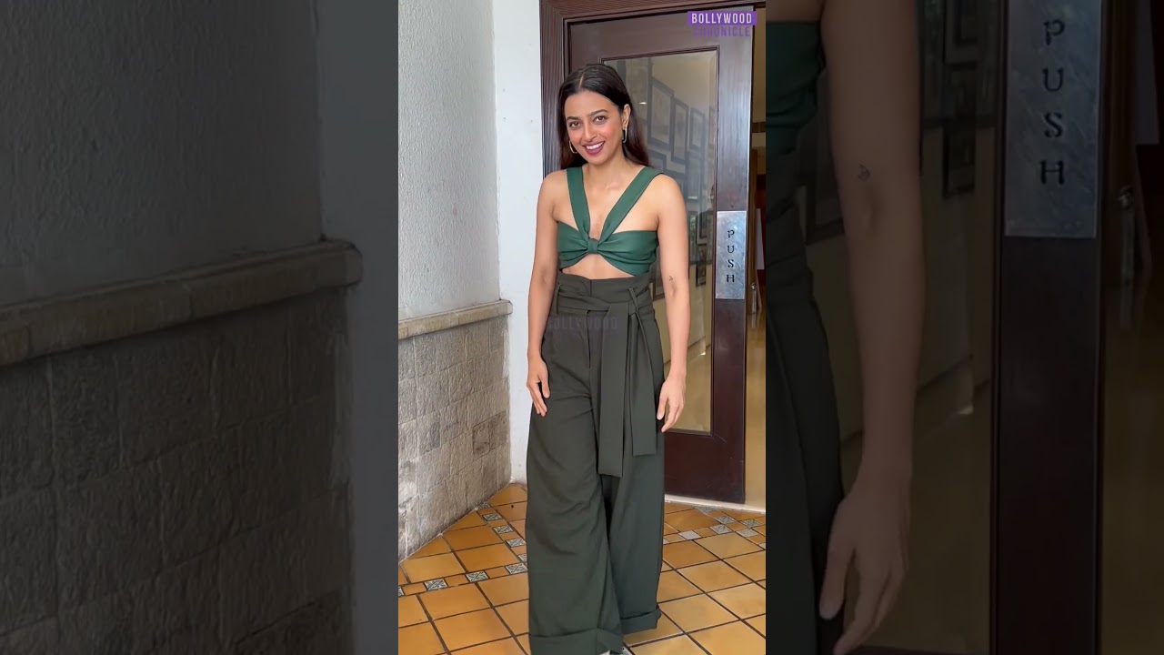 Radhika Apte Spotted At Juhu