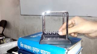 Newton's Cradle Full HD