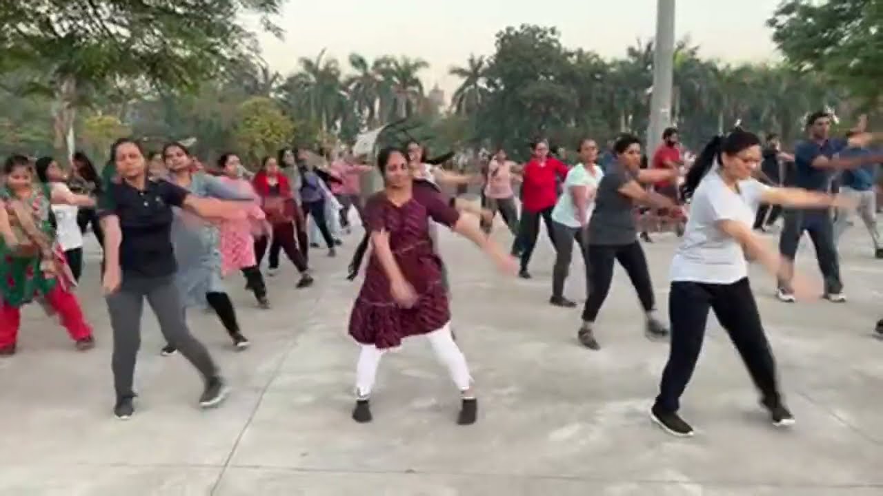 Специальная йога-аэробика для похудения. Масала для похудения. Боль в коленях. Жир на животе. Сжи...