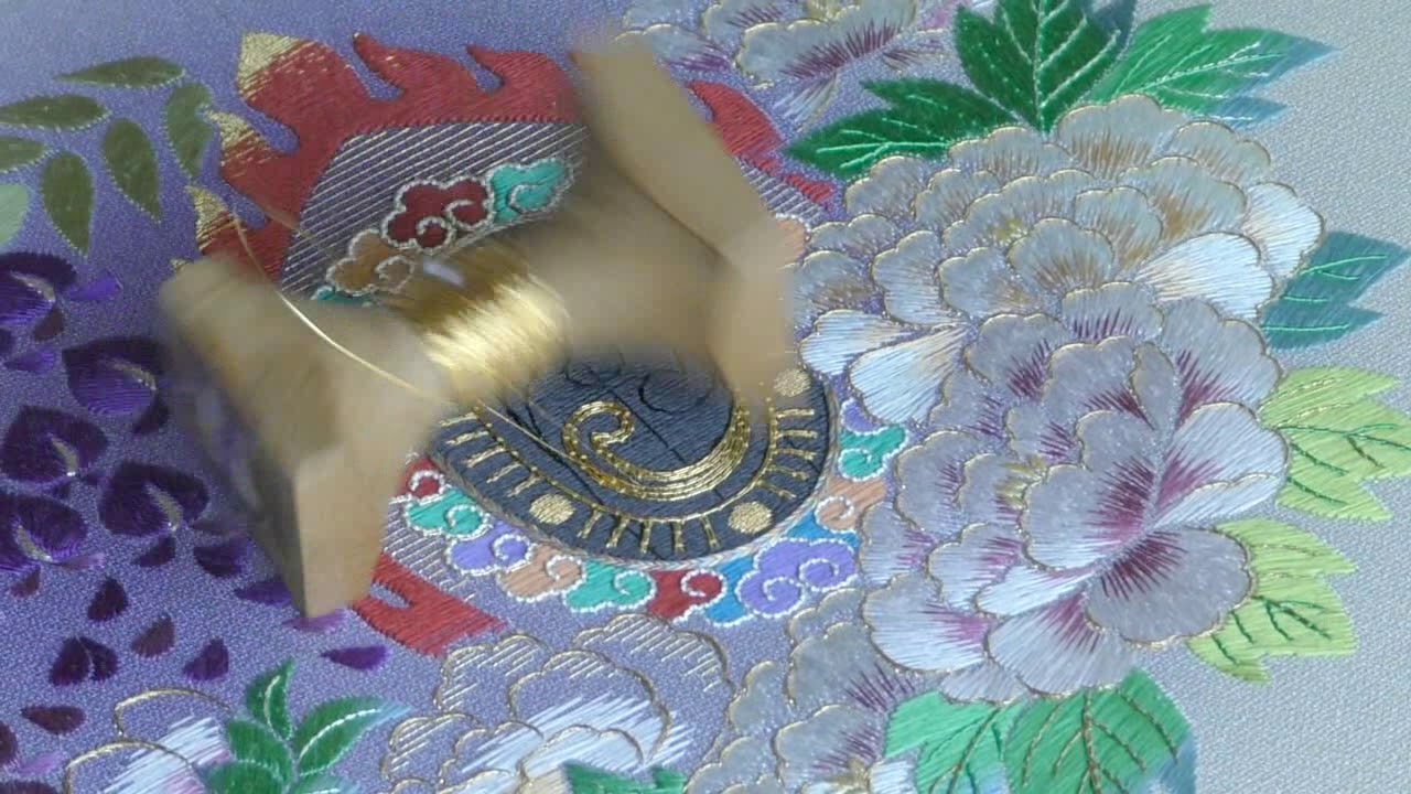 日本刺繍の技法　駒取り