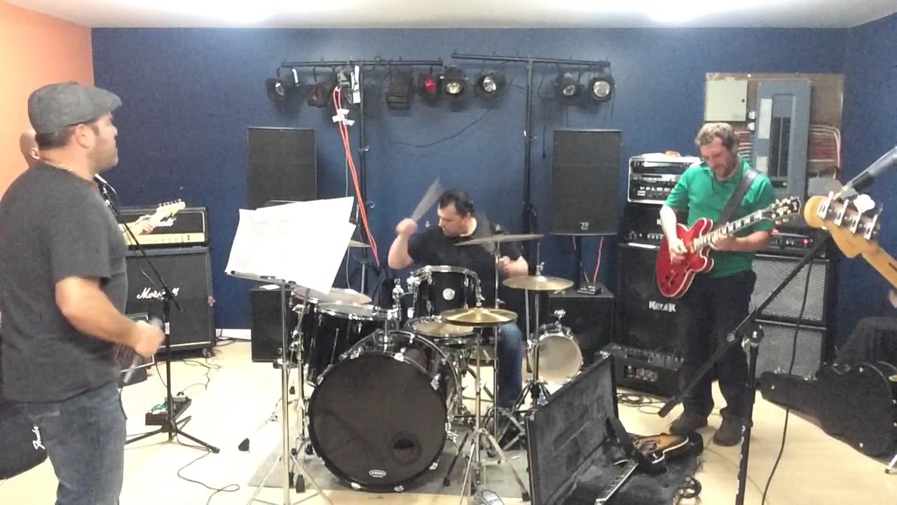 Ac/Dc tribute band,Maximum Overdrive, Have a drink on me, jam #10 - YouTube