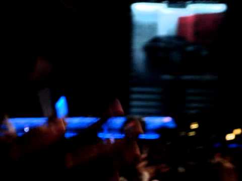 2011高雄燈會五月天 水舞秀中 阿信跟節拍揮手