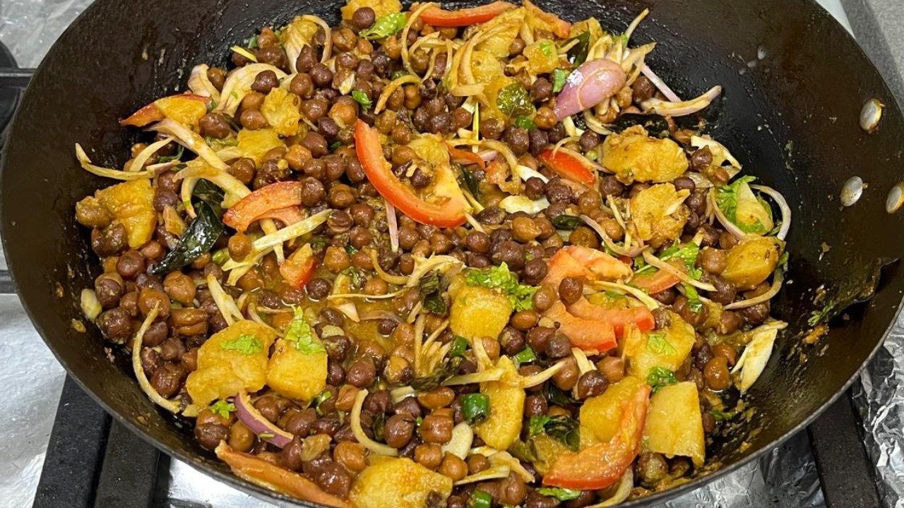 Kala Channa Aloo Chaat (Ramazan Special) | Perfect Ramazan Iftar Recipe 🌙 | Pakistani Chana Chaat