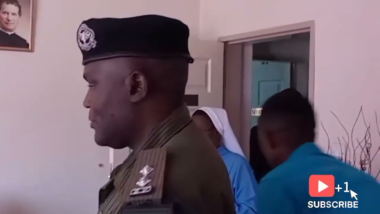 Полиция блокирует встречу Эдгара Лунгу с епископами в Кабве.