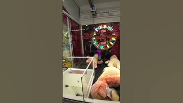 EPIC CLAW MACHINE FAIL #cranemachine #claw #arcade #arcadegame #grabber #fail #clawmachine #epicfail